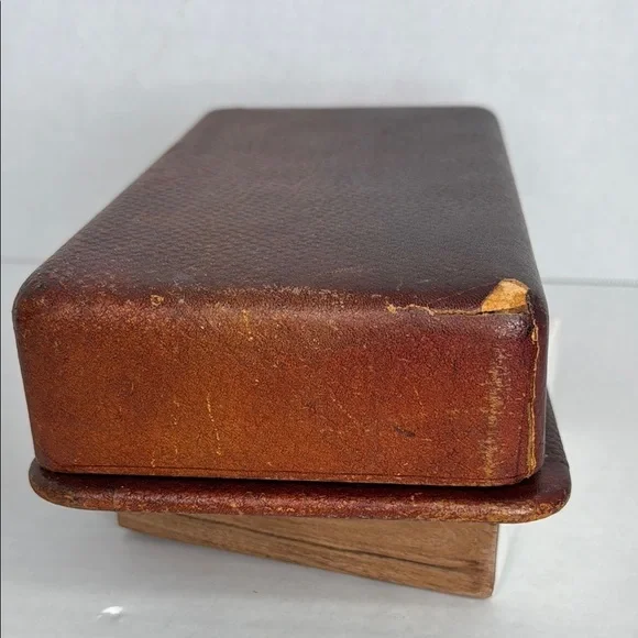 Antique Leather The Dahme Company Cincinnati Case or Dresser Box